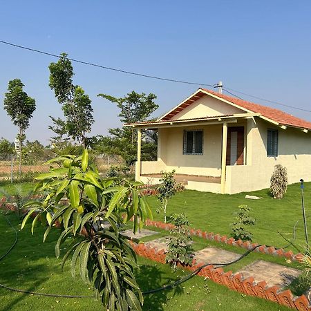 Green Woods Resort Anantapur Exterior foto