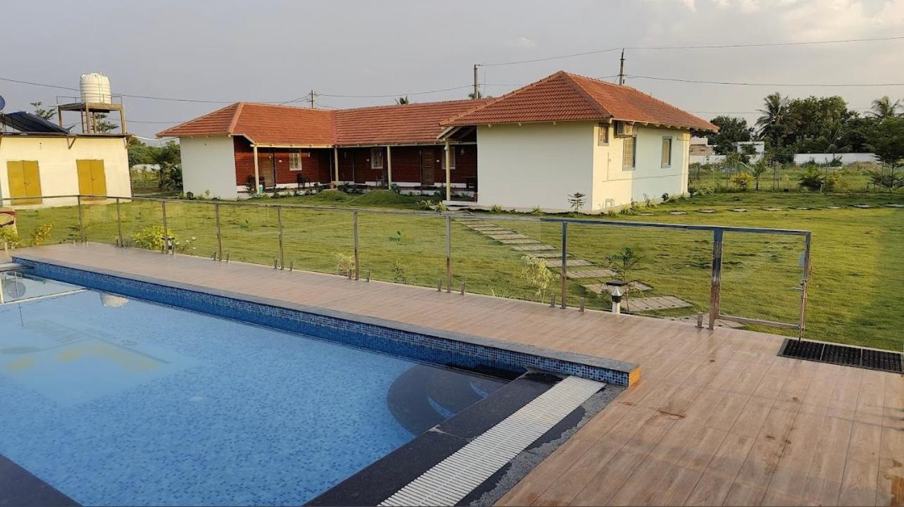 Green Woods Resort Anantapur Exterior foto